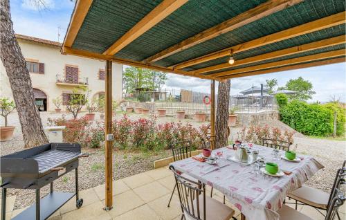 Beautiful home in Colle di Val d'Elsa with Outdoor swimming pool and 2 Bedrooms - image 9