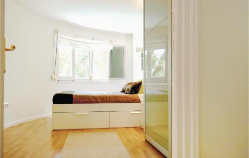 One-Bedroom Apartment in Marbella - image 2