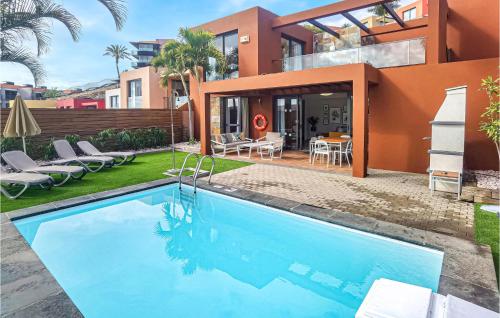  Awesome home in San Bartolome de Tiraj with 2 Bedrooms, WiFi and Outdoor swimming pool, Unterkunft in La Playa de Arguineguín