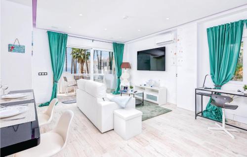 Stunning apartment in Calahonda w/ Outdoor swimming pool Outdoor swimming pool and 2 Bedrooms - image 9