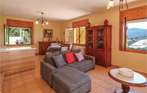 4 Bedroom Stunning Home In St Cebria De Vallalta