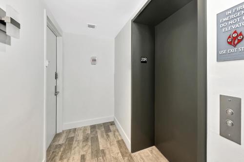 Three-Bedroom Apartment image 10