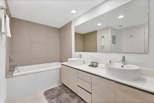 Three-Bedroom Apartment image 6