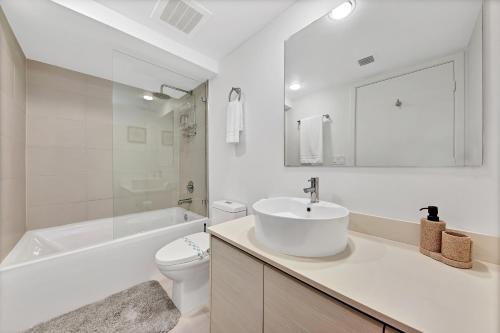Three-Bedroom Apartment image 3