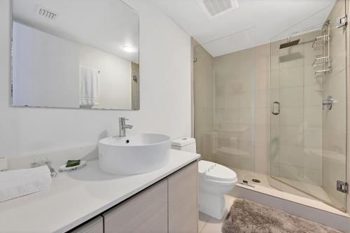 Three-Bedroom Apartment image 8
