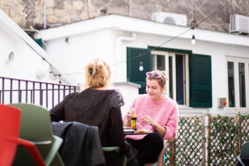 トリック トラック ホステル