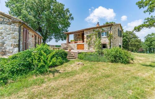 Amazing Home In Roccalbegna With Kitchen