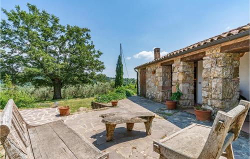 Amazing Home In Roccalbegna With Kitchen