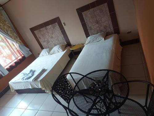 King Room with Spa Bath image 8