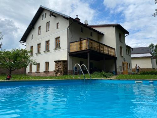 สระว่ายน้ำ, Droom b&b Čermná (Droom b&b Cermna) in เซอร์มนา