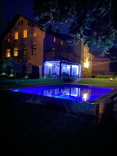 สระว่ายน้ำ, Droom b&b Čermná (Droom b&b Cermna) in เซอร์มนา