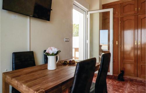  Gorgeous Apartment In Cartagena With Kitchen in La Azohía