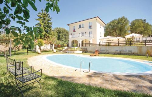  Holiday home Massa d. Lucania 49 with Outdoor Swimmingpool, Pension in Vallo della Lucania