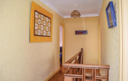 3 Bedroom Lovely Home In Plouaret