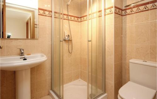 Three-Bedroom Apartment in Mijas Golf - image 3