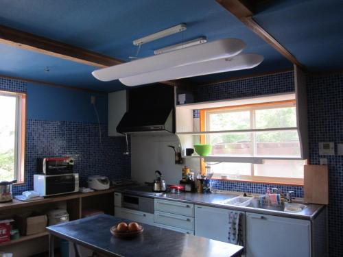 Kitchen, Daisen Backpackers in Hoki