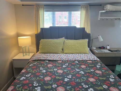 Modern Homestead Guest House in Reedsville, USA