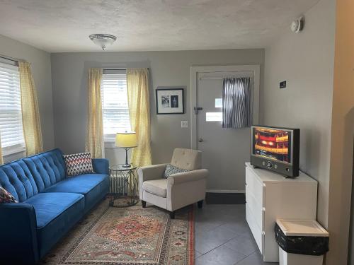 Modern Homestead Guest House in Reedsville, USA
