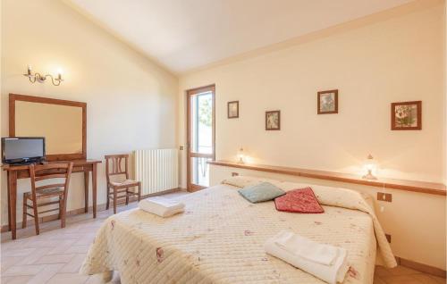  Stunning apartment in Giano dellUmbria PG with 1 Bedrooms, WiFi and Outdoor swimming pool in Giano dellʼUmbria
