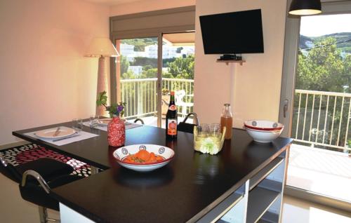 Three-Bedroom Holiday home Roses with Sea View 07 - image 7