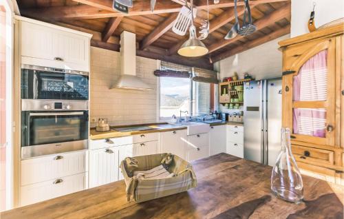Three-Bedroom Holiday Home in Torrox Malaga - image 7