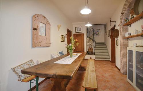 8 Bedroom Awesome Home In Arezzo Ar