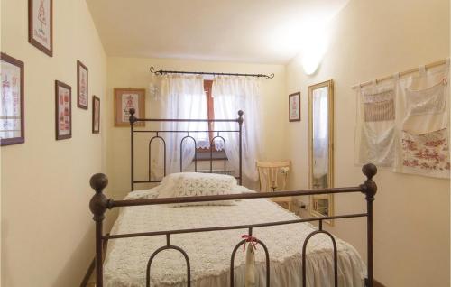 8 Bedroom Awesome Home In Arezzo Ar