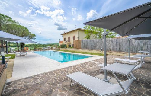 Stunning home in Colle di Val d'Elsa with Outdoor swimming pool Sauna and 2 Bedrooms - image 9