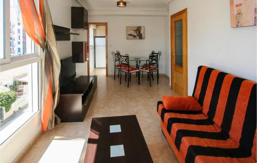 Stunning apartment in Torrevieja w/ Outdoor swimming pool WiFi and 2 Bedrooms - image 10