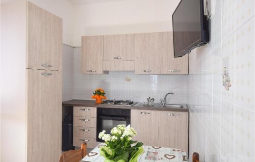  Gorgeous Apartment In Briatico With Kitchen in Briatico