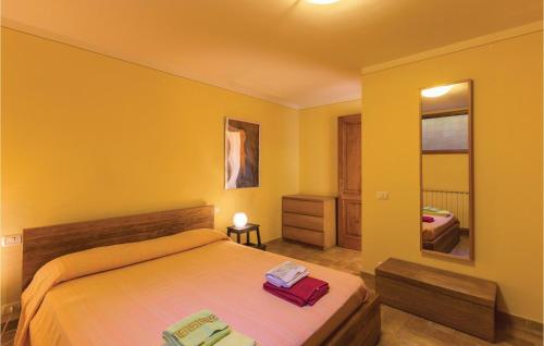  Awesome home in Camaiore LU with 2 Bedrooms and Outdoor swimming pool in Corsanico-Bargecchia