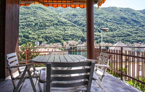 Stunning Apartment In Omegna With Kitchenette