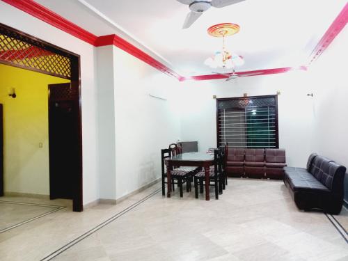 Cosy Inn Guest House in Faisal Cantonment
