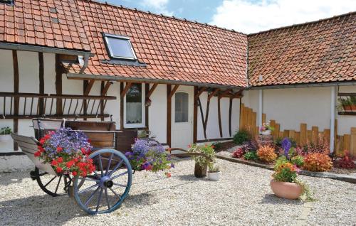 Gorgeous Home In Senlecques With Kitchen