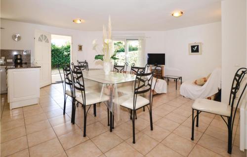 Amazing home in Moriani Plage with 3 Bedrooms, WiFi and Outdoor swimming pool