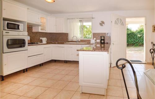 Three-Bedroom Holiday Home in Moriani Plage - image 5