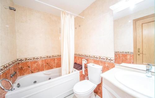 Amazing apartment in Oropesa del Mar w/ Indoor swimming pool Outdoor swimming pool and 2 Bedrooms - image 9