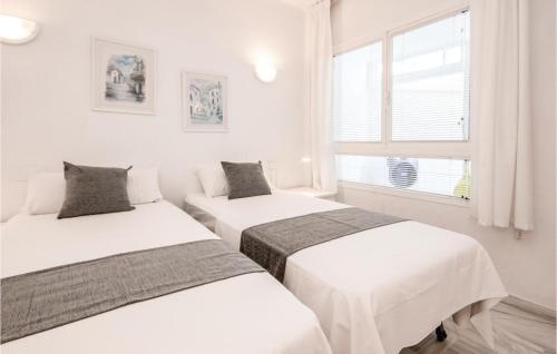 Two-Bedroom Apartment in Calahonda - image 7