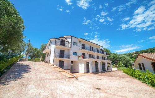  Nice apartment in Policastro Bussentino with 2 Bedrooms and WiFi in Policastro Bussentino