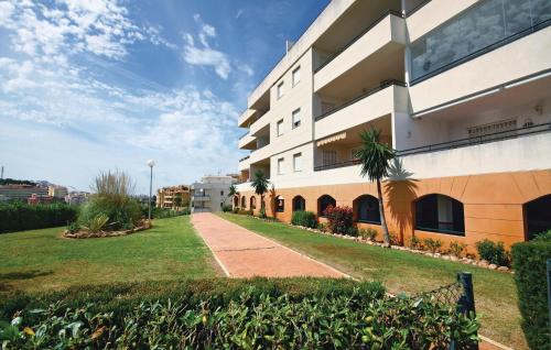 Two-Bedroom Apartment in Riviera del Sol - image 5