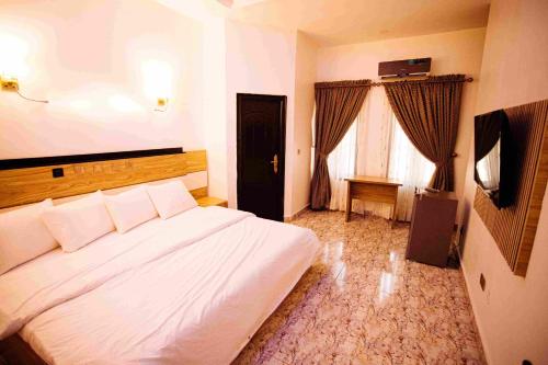 Vamble Apartments - Standard 3-Bedroom Apartment