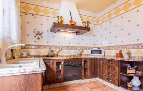 Three-Bedroom Holiday home Priego de CÃ³rdoba with a Fireplace 01 - image 9