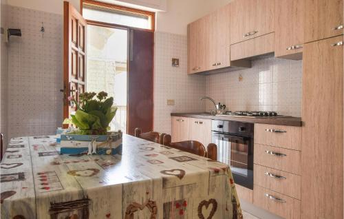  1 Bedroom Stunning Apartment In Briatico in Briatico
