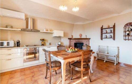 Kitchen, Awesome Home In Priocca With Wifi in Priocca