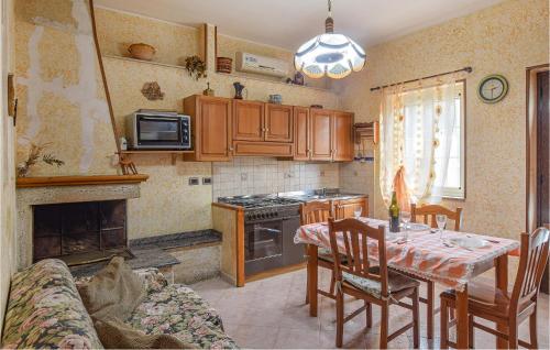  Amazing Apartment In Bivongi With Kitchen in Bivongi