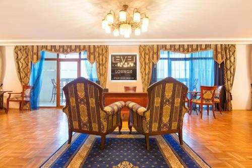 The Level Deluxe Suite