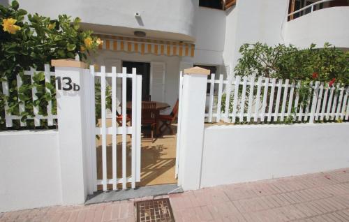 Two-Bedroom Apartment in Puerto de Alcudia - image 6