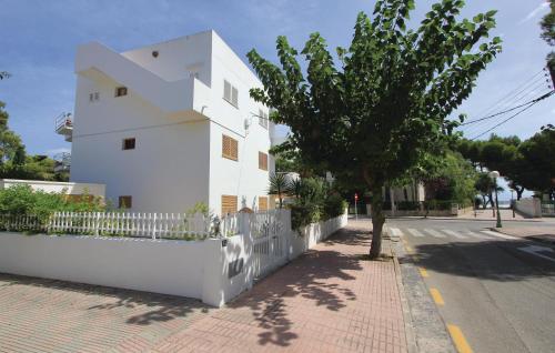 Two-Bedroom Apartment in Puerto de Alcudia - image 10