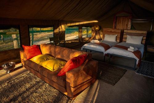 ZuriCamp - Tent Madini in Tsumeb