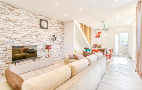  Holiday Home Camaiore (LU) with Fireplace II in Culla